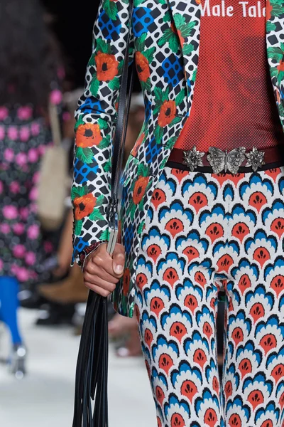 Look 111